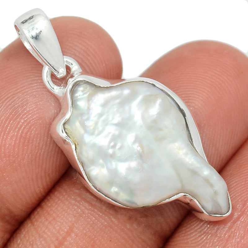 1.3" Biwa Pearl Pendants - BWAP524