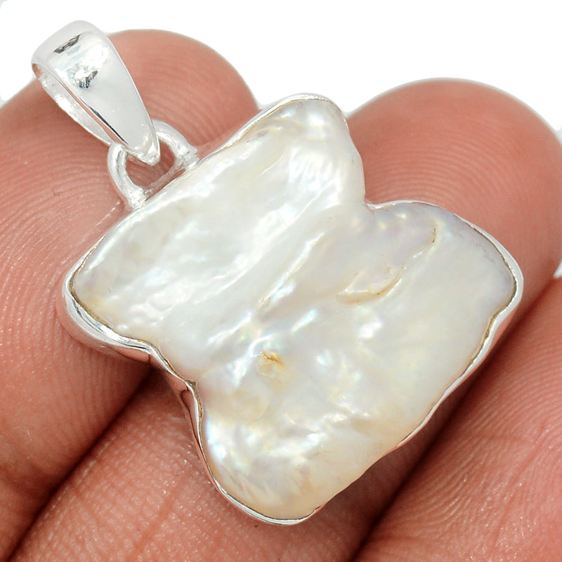 1.2" Biwa Pearl Pendants - BWAP540