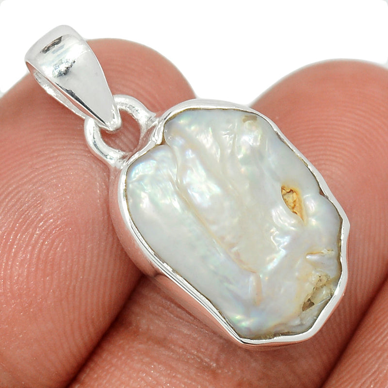 1.1" Biwa Pearl Pendants - BWAP542