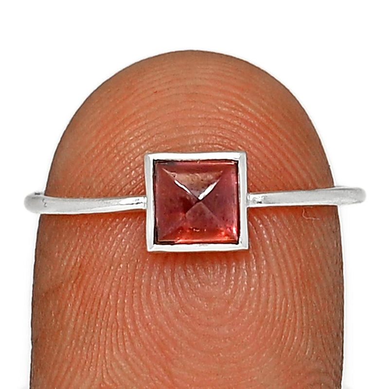 5*5 MM Square - Garnet Cabochon Ring - CB-R811GC Catalogue