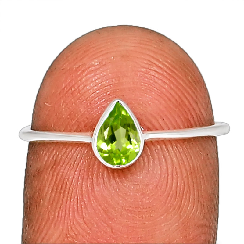 6*4 MM Pear - Peridot Ring - CB-R819P Catalogue