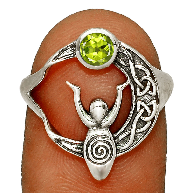 Celtic Goddess Moon - Peridot Silver Ring - CCR502-P Catalogue
