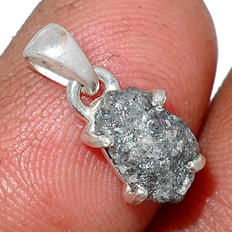 0.6" Claw - Diamond Rough Pendants - DDRP136