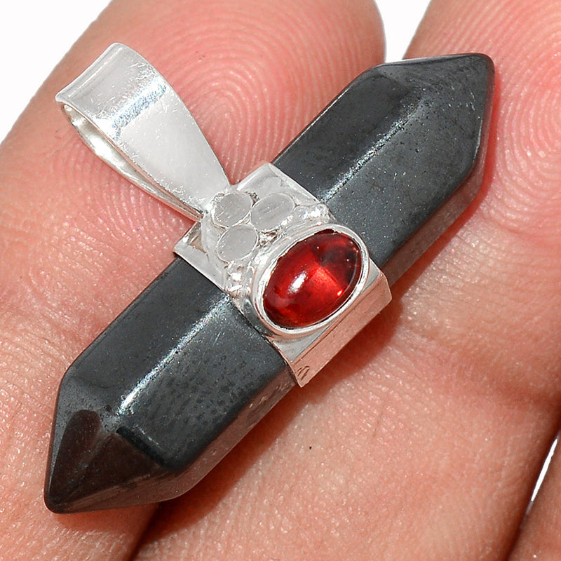 0.7" Hematite & Garnet  Pendants - DSNP1050