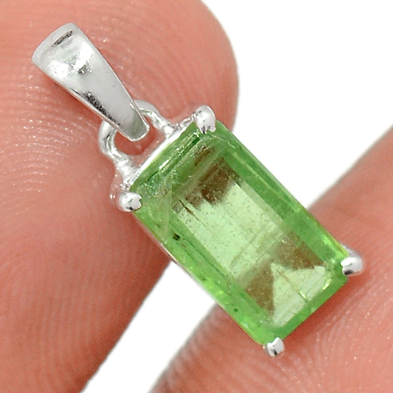 0.7" Claw - Green Kyanite Faceted Pendants - GKFP218