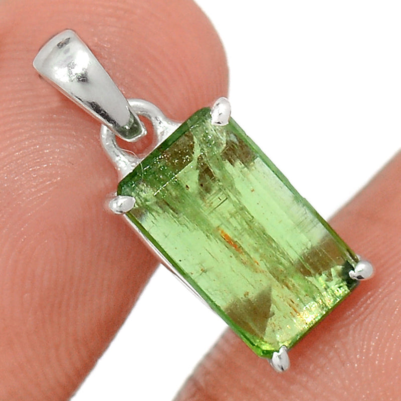 0.8" Claw - Green Kyanite Faceted Pendants - GKFP219