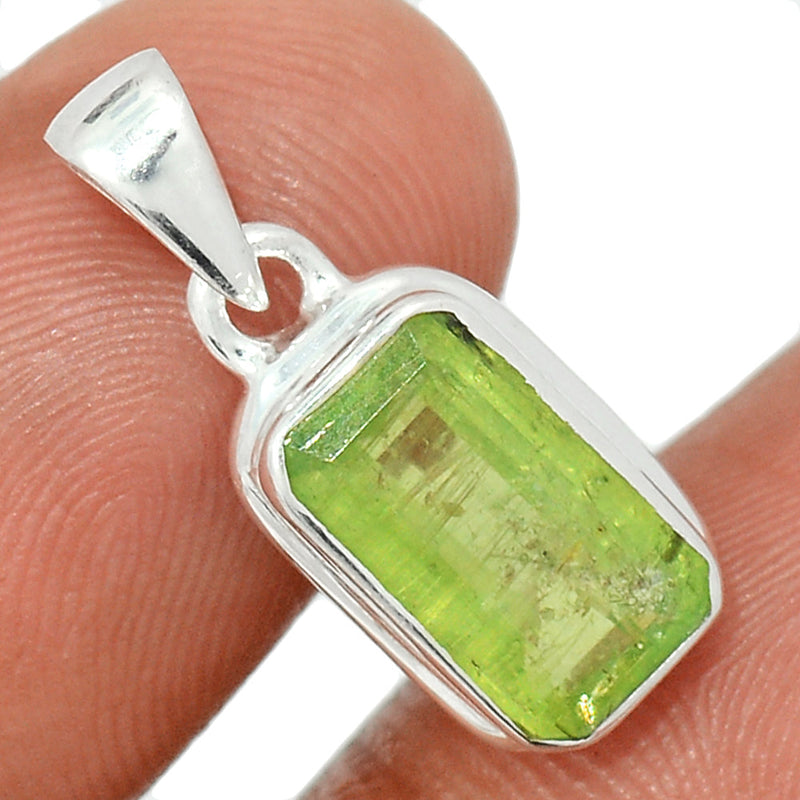 0.8" Green Kyanite Faceted Pendants - GKFP277