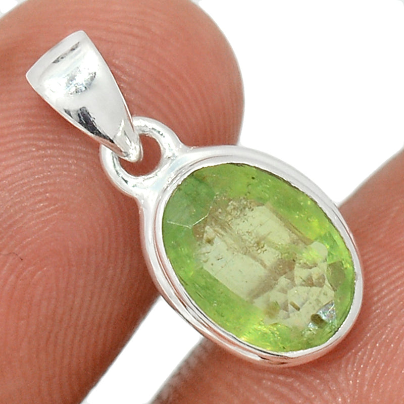 0.8" Green Kyanite Faceted Pendants - GKFP313