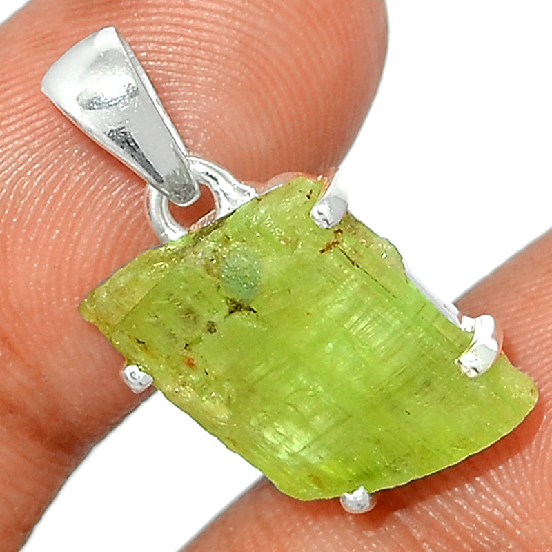 1" Claw - Green Kyanite Rough Pendants - GKRP646