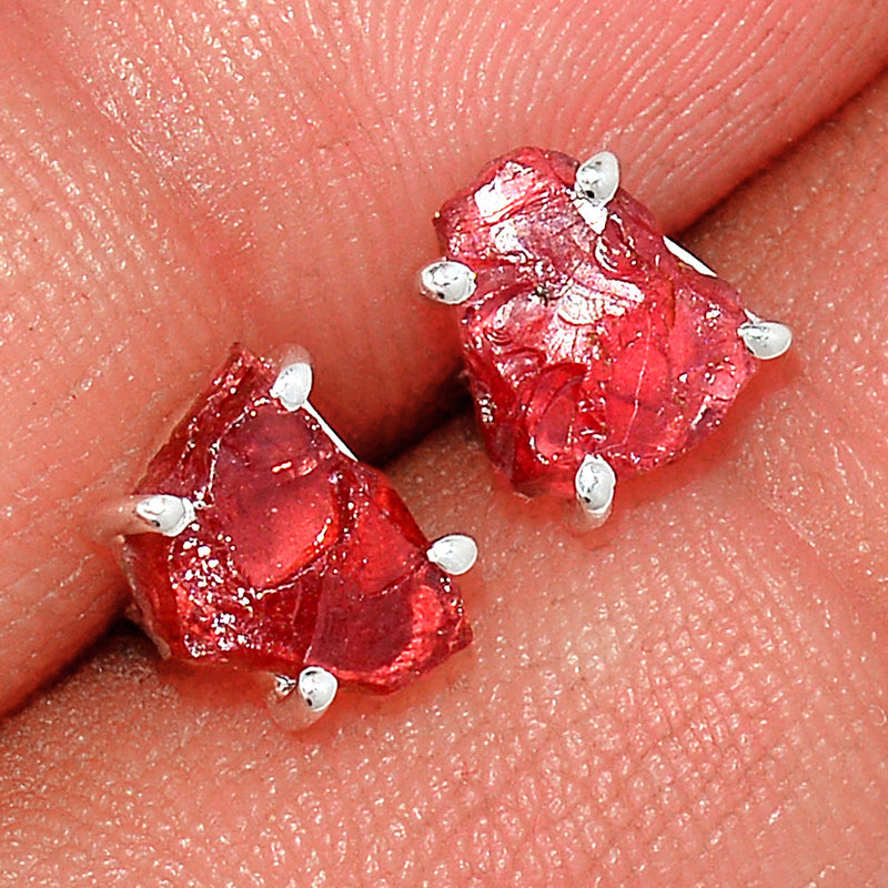 Claw - Garnet Rough Studs - GNRS20