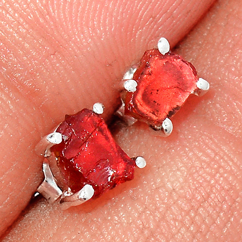 Claw - Garnet Rough Studs - GNRS27