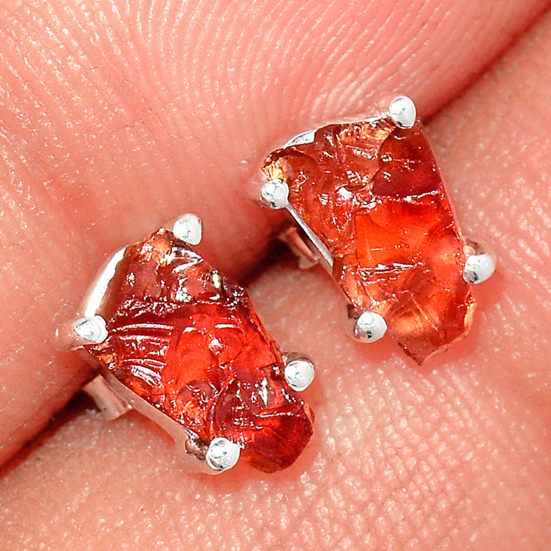 Claw - Garnet Rough Studs - GNRS40