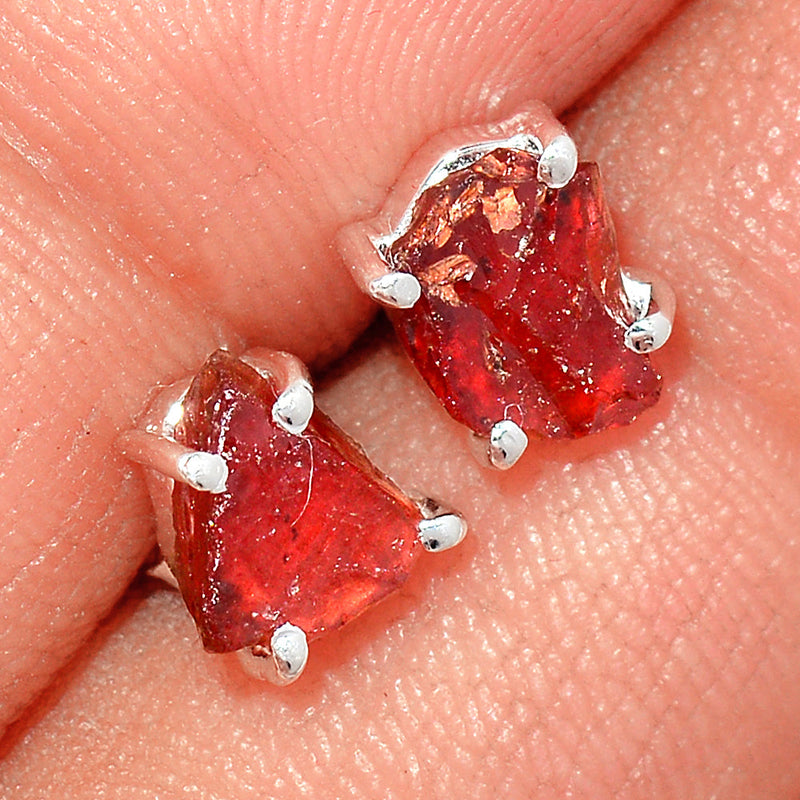 Claw - Garnet Rough Studs - GNRS60