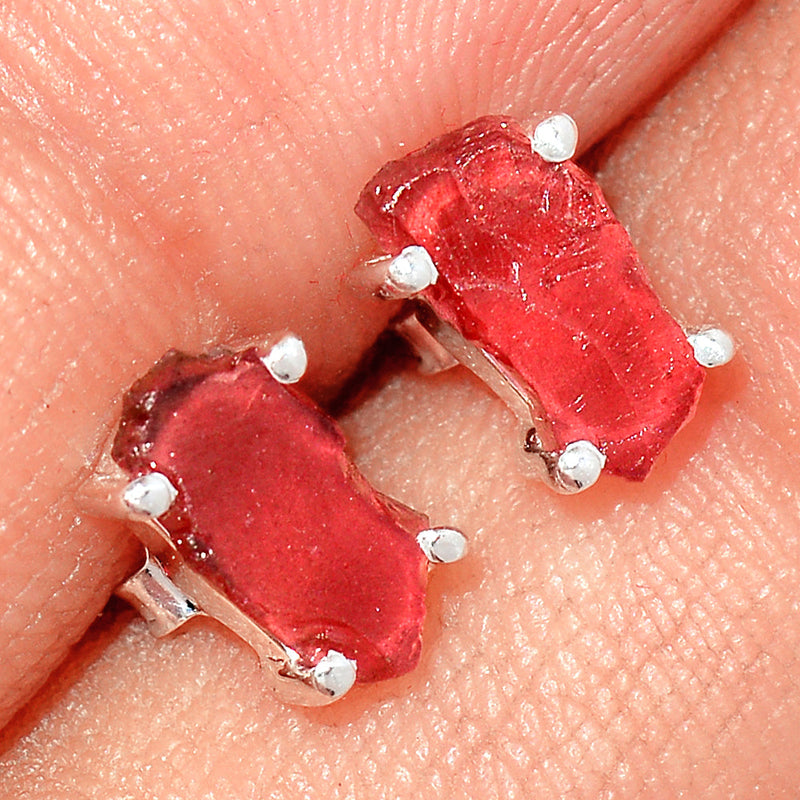 Claw - Garnet Rough Studs - GNRS75