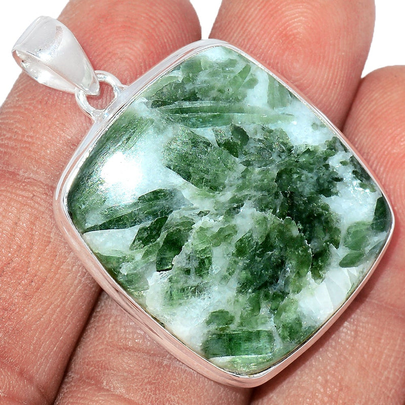 1.6" Green Tourmaline In Quartz Cabochon Pendants - GTCP75