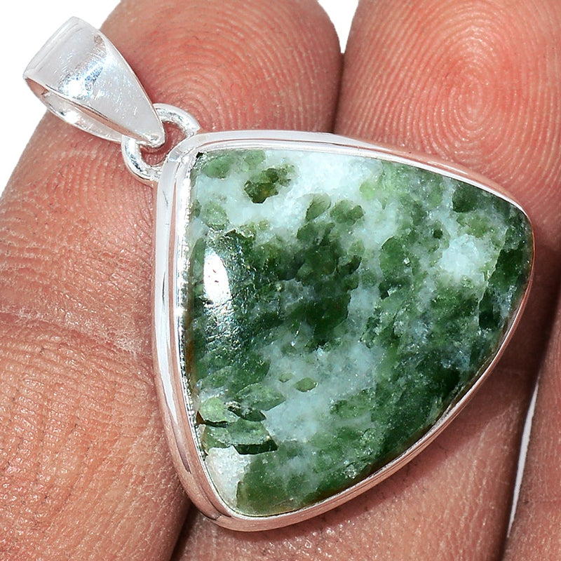 1.2" Green Tourmaline In Quartz Cabochon Pendants - GTCP90