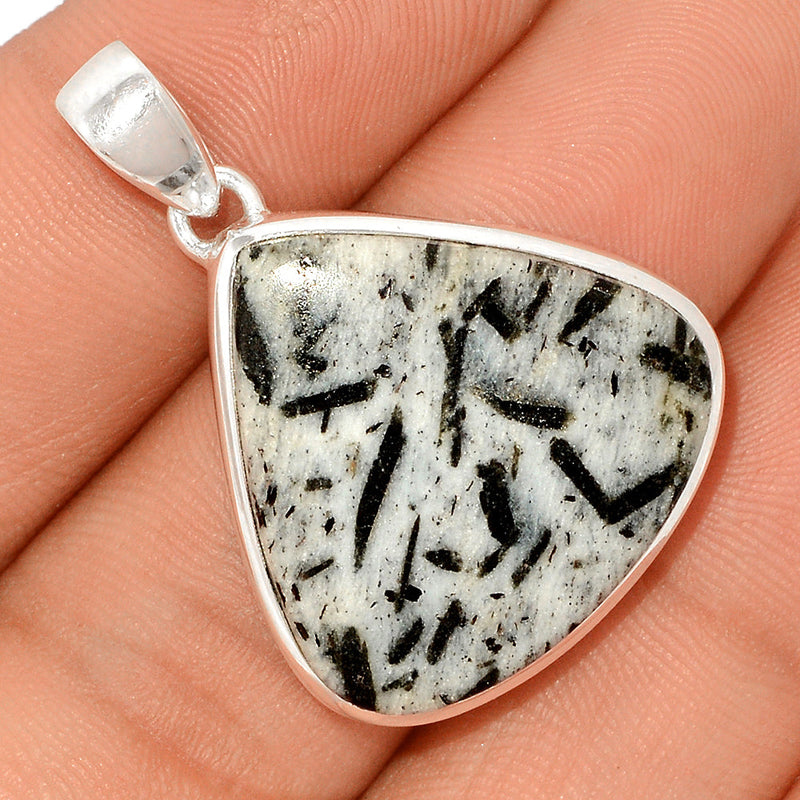 1.5" Hornblende Pendants - HRBP40