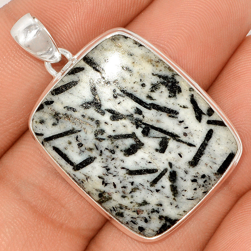 1.7" Hornblende Pendants - HRBP48