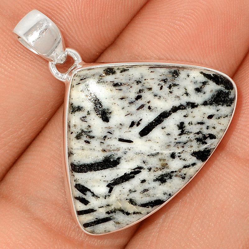 1.2" Hornblende Pendants - HRBP57