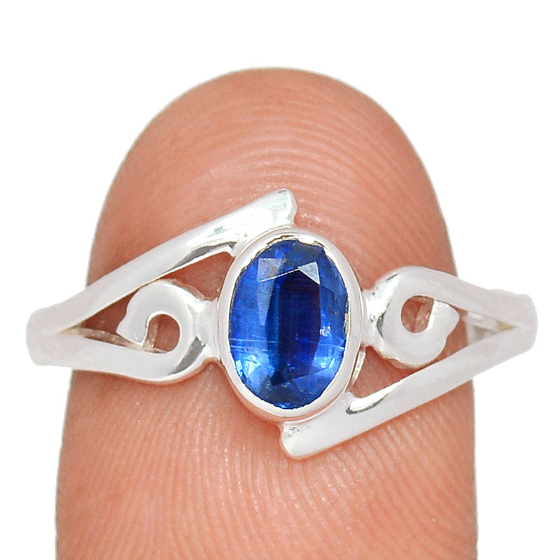 Small Plain - Kyanite Faceted Ring - KYFR766