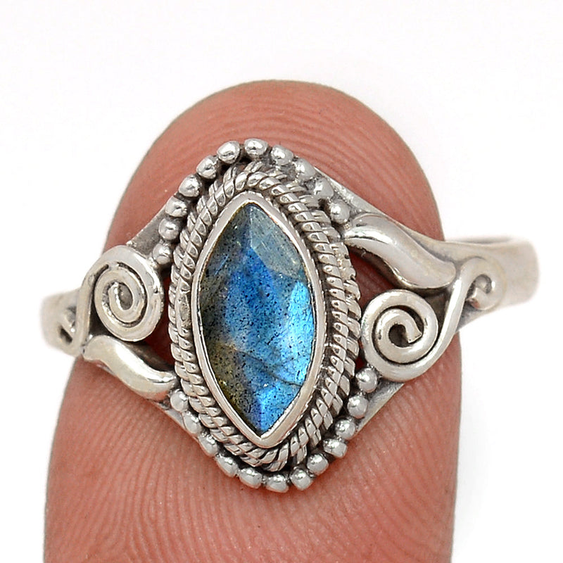 Small Filigree - Labradorite Faceted Ring - LBFR1094