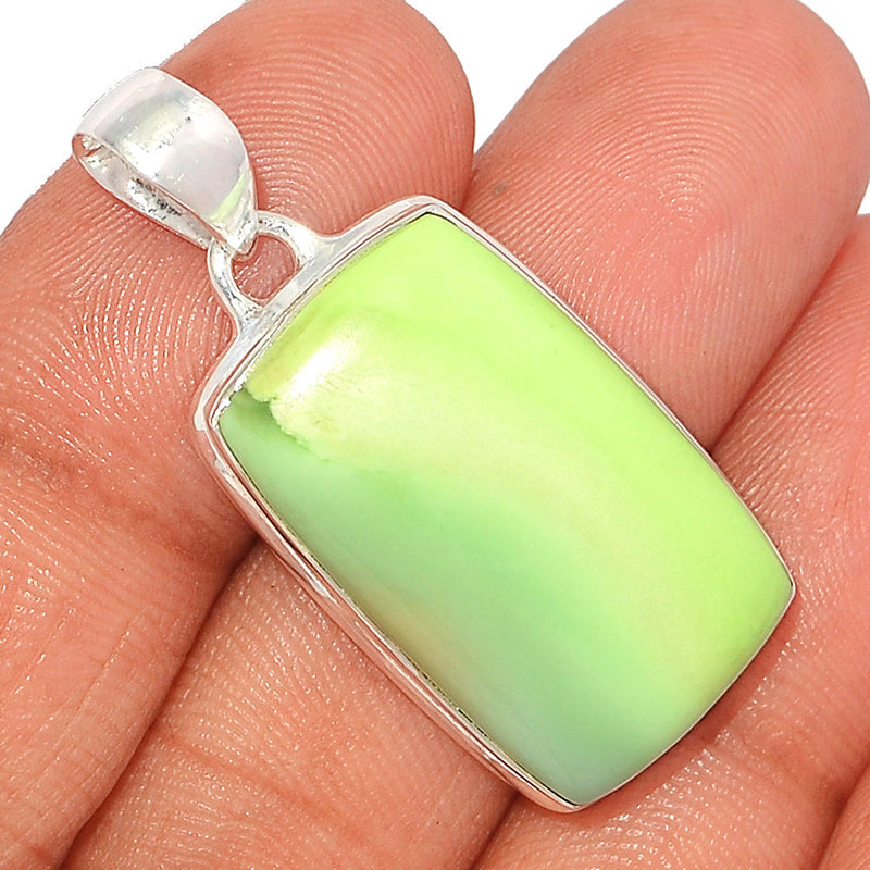 1.5" Citron Chrysoprase From Mint Chrysoprase Pendants - LMCP230