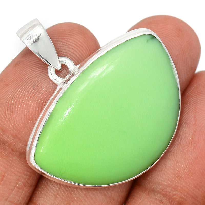 1.5" Citron Chrysoprase From Mint Chrysoprase Pendants - LMCP265