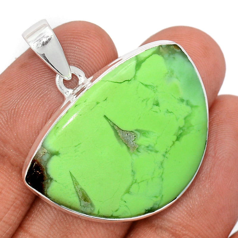 1.5" Citron Chrysoprase From Mint Chrysoprase Pendants - LMCP267