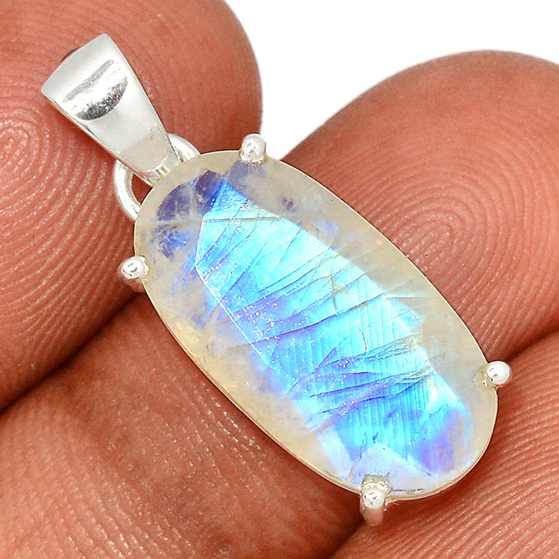 1.1" Claw - Moonstone Faceted Pendants - MNFP1703
