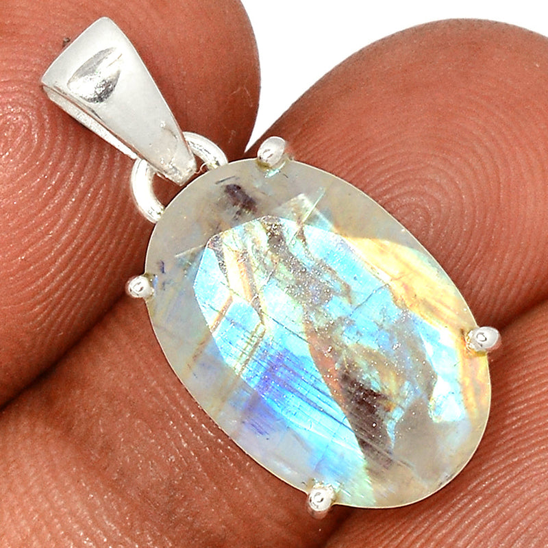 1.1" Claw - Moonstone Faceted Pendants - MNFP1704