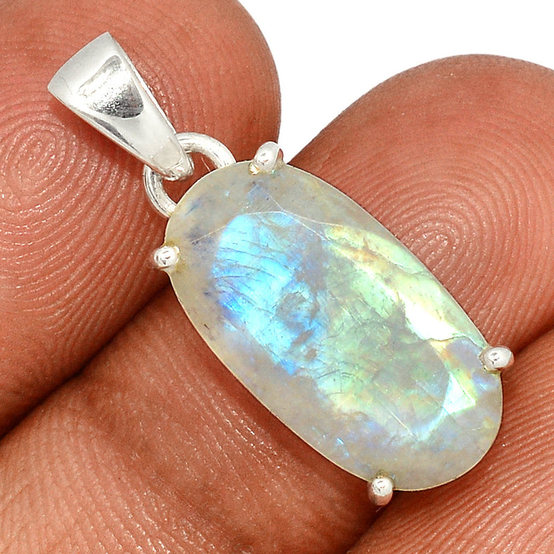 1.1" Claw - Moonstone Faceted Pendants - MNFP1715