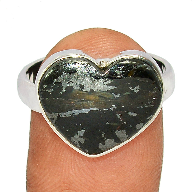 Heart - Nuummite Ring - NUMR204