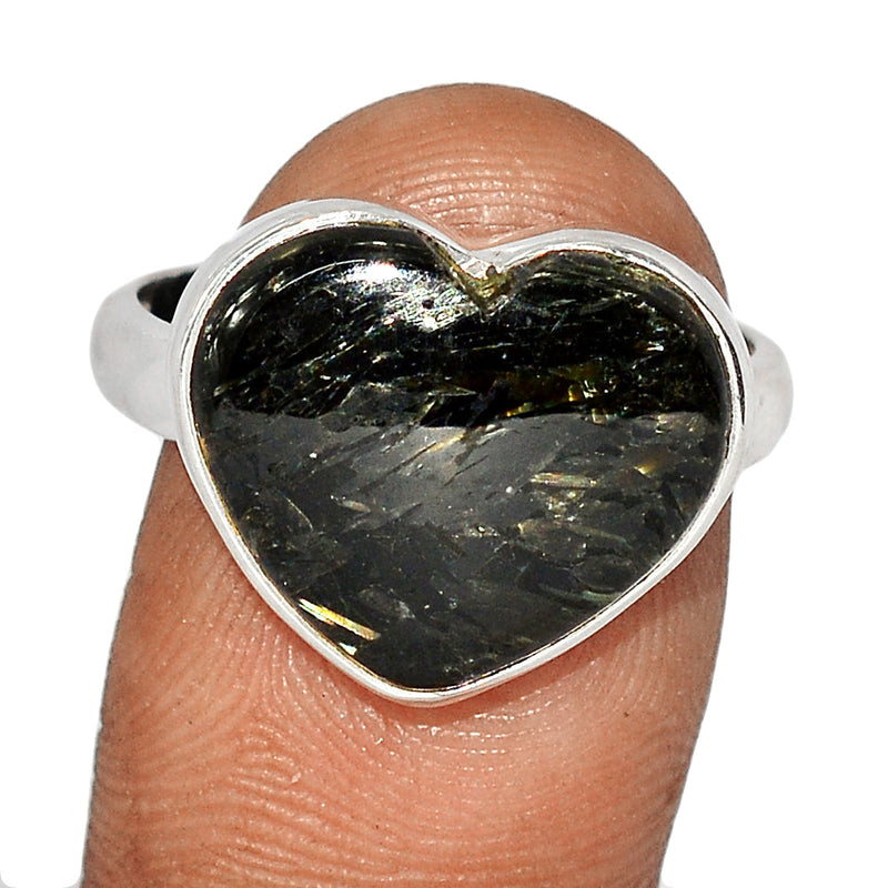 Heart - Nuummite Ring - NUMR226