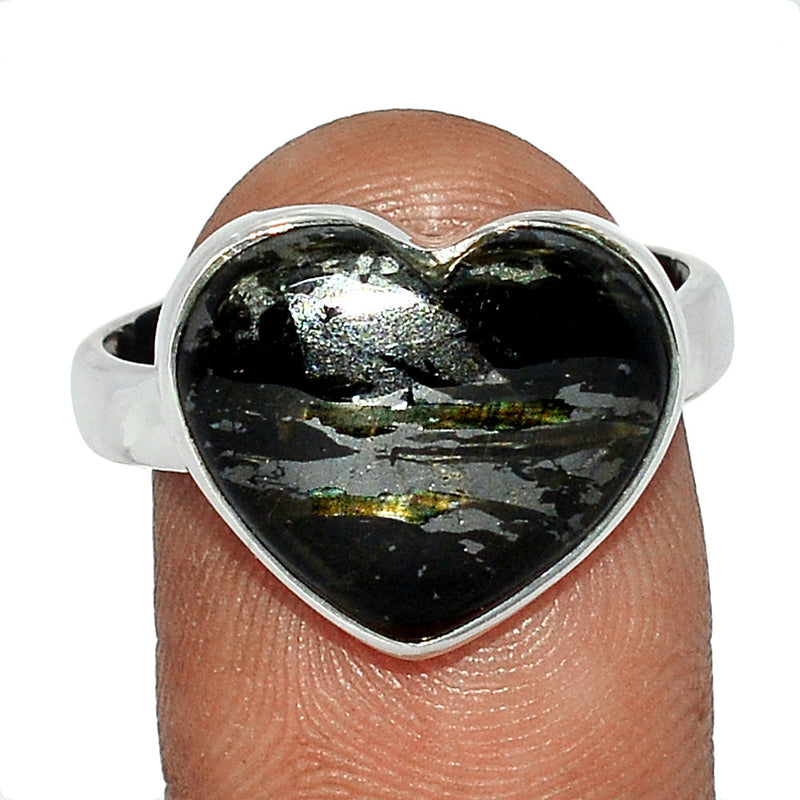 Heart - Nuummite Ring - NUMR236