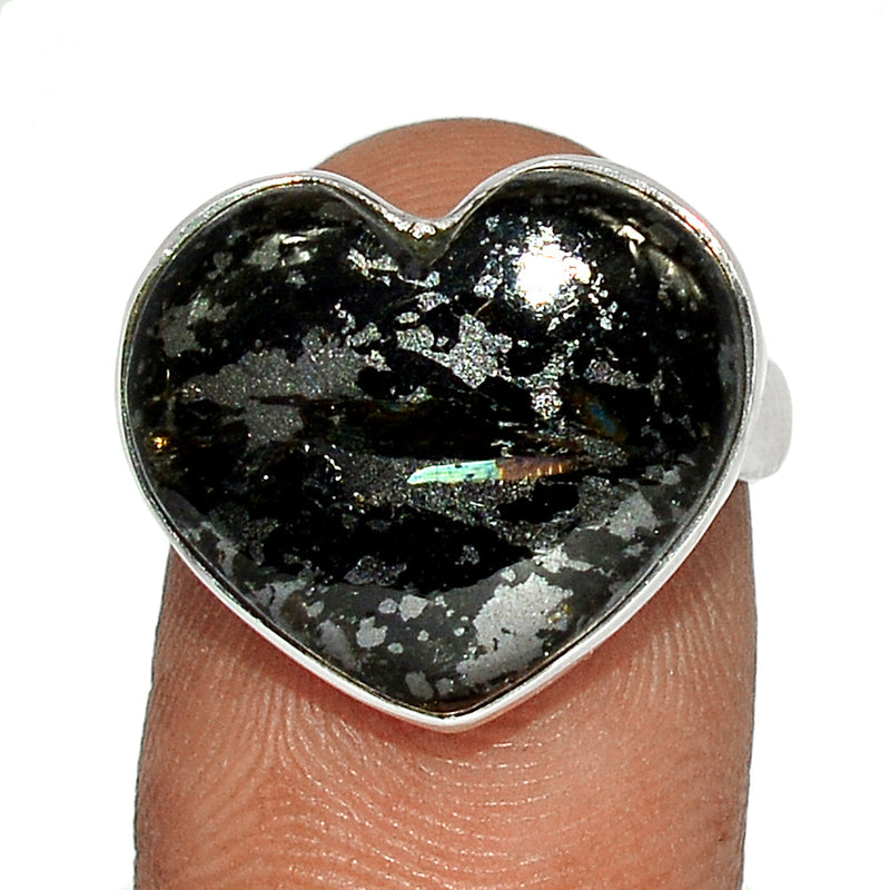 Heart - Nuummite Ring - NUMR295