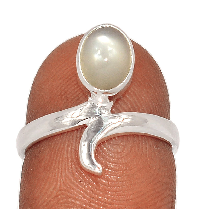 Small Plain - Sri Lankan Moonstone Ring - PMSR374