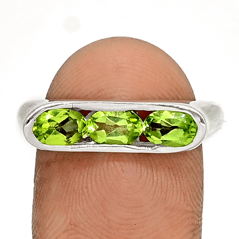 6*4 MM Oval - Peridot Silver Ring - R5029P