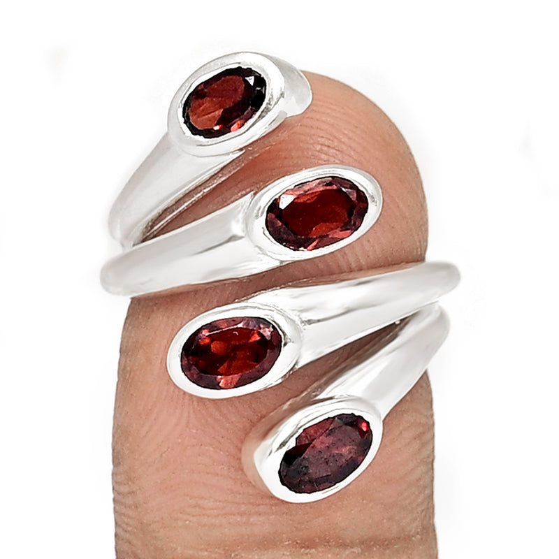 6*4 MM Oval - Garnet Faceted Silver Ring - R5054G