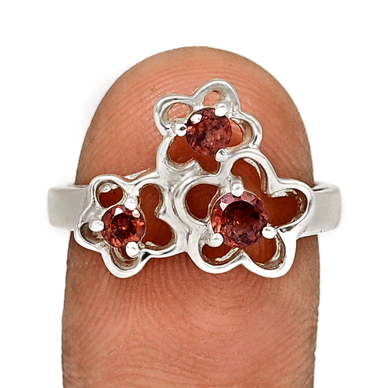 4*4 MM Round - Garnet Faceted Silver Ring - R5055G