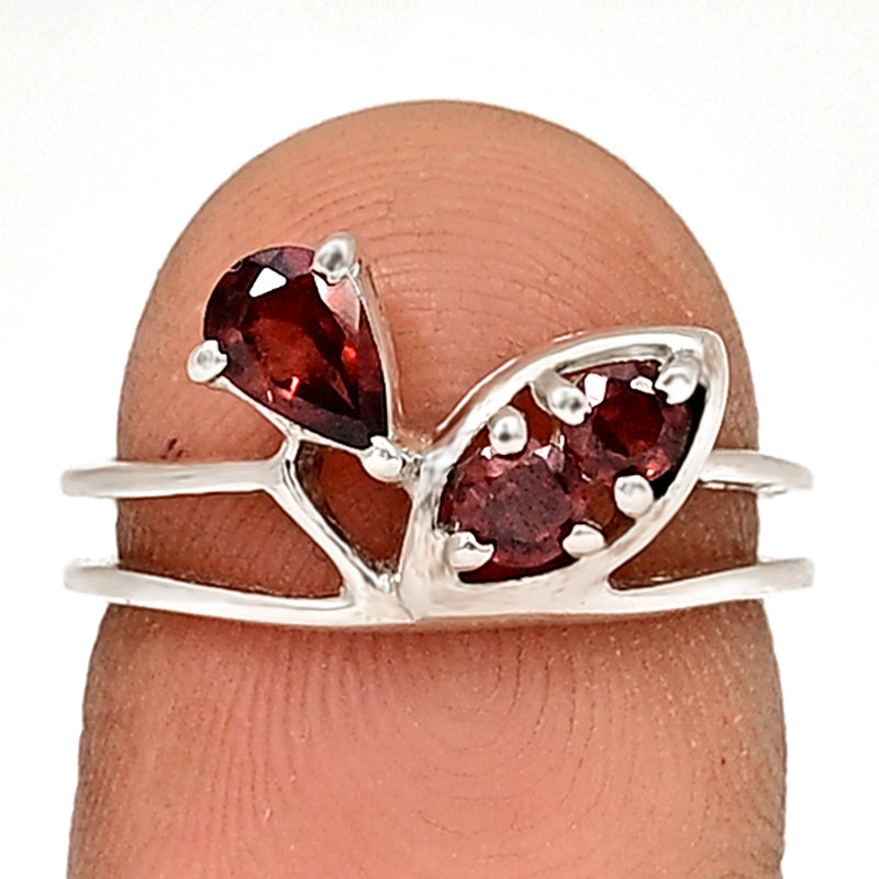 6*4 MM Pear - Garnet Faceted Silver Ring - R5061G