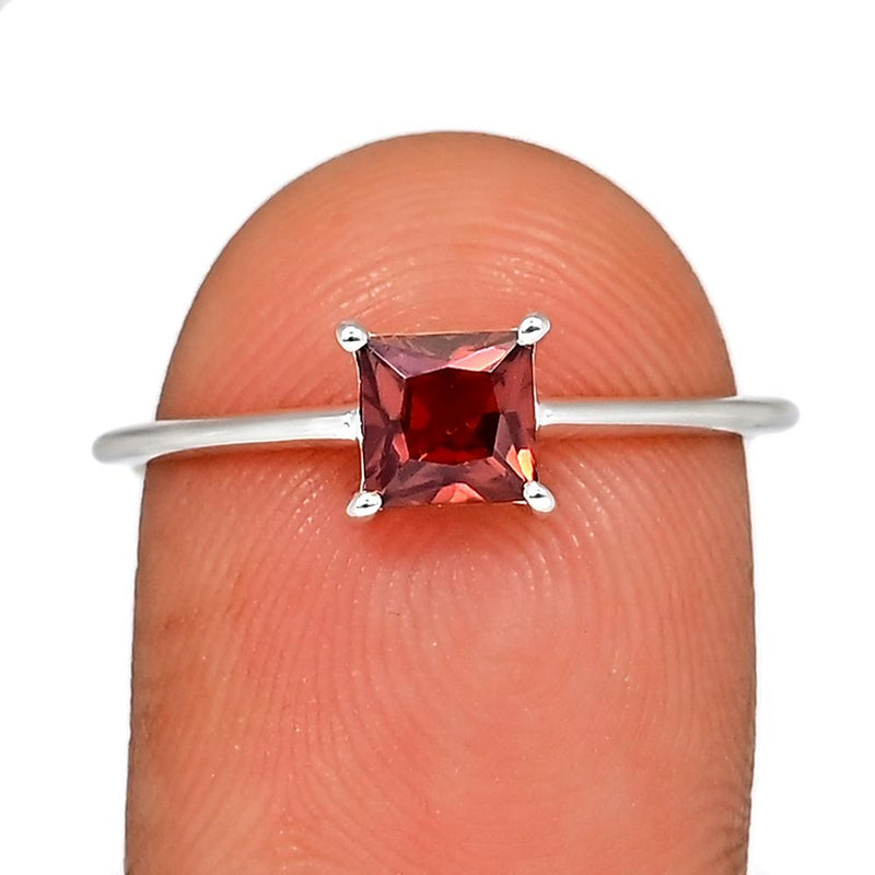 5*5 MM Square - Garnet Faceted Ring - RBC302-G Catalogue