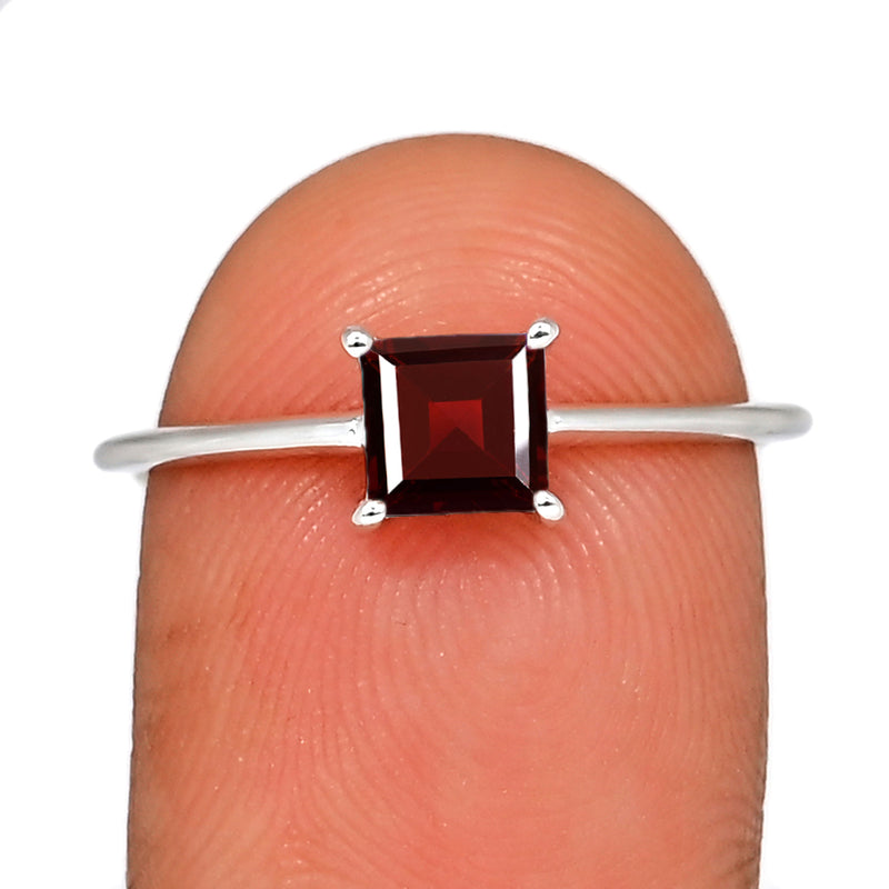 4*4 MM Square - Garnet Faceted Ring - RBC310-GRF Catalogue