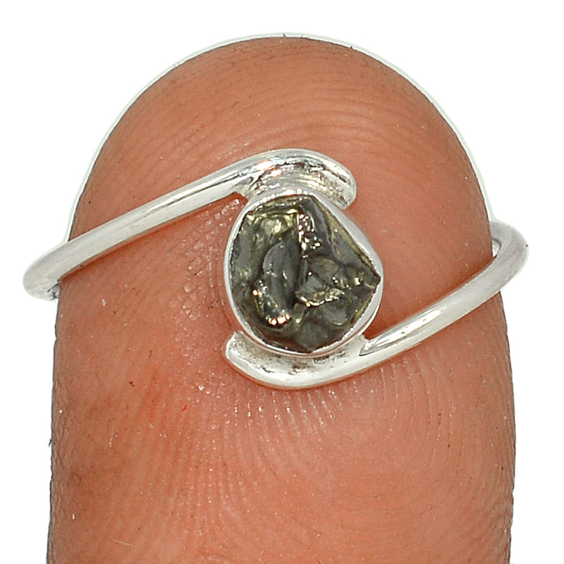 Small Plain - Shungite Ring - SNGR1936