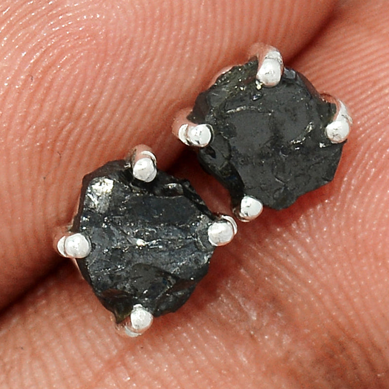 Claw - Shungite Studs - SNGS60