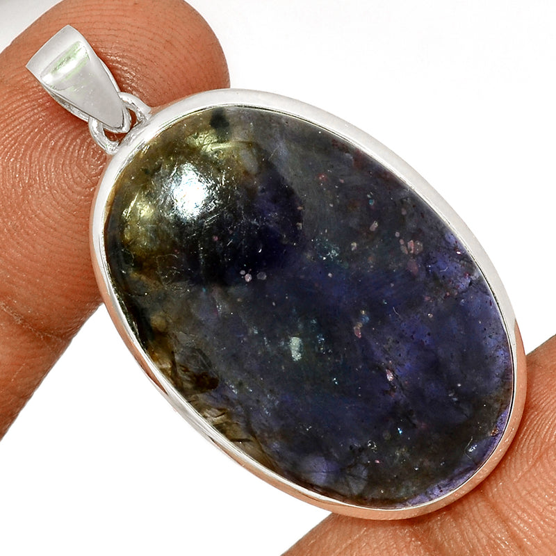 1.8" Sunstone In Iolite Pendants - SSIP515