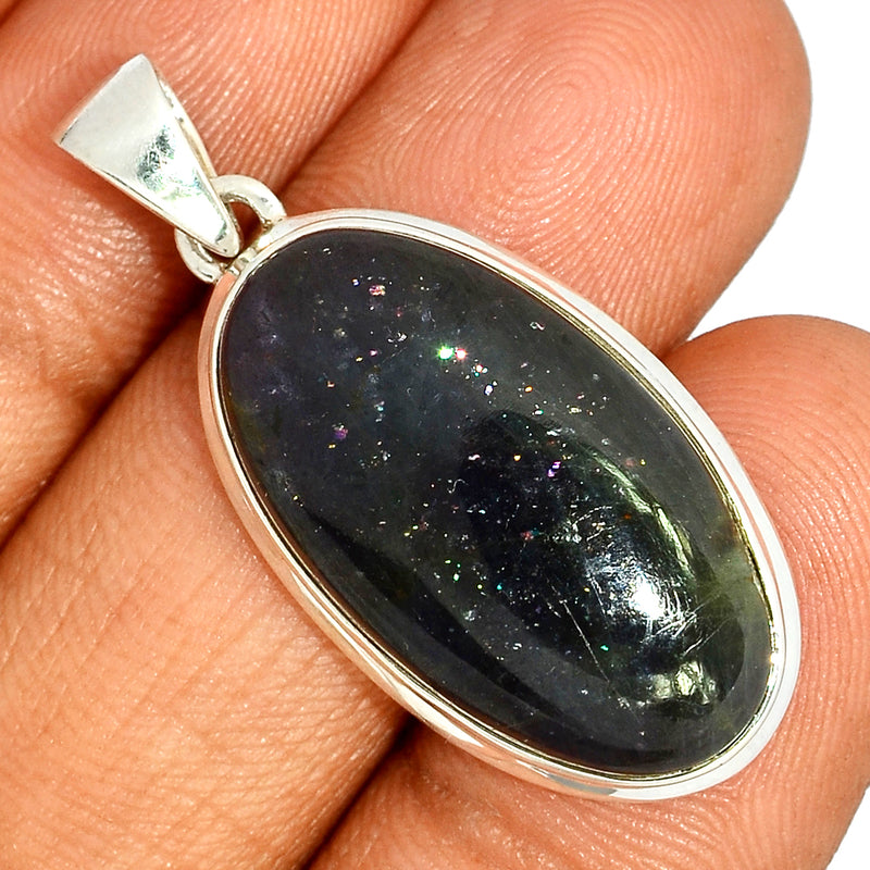 1.6" Sunstone In Iolite Pendants - SSIP621