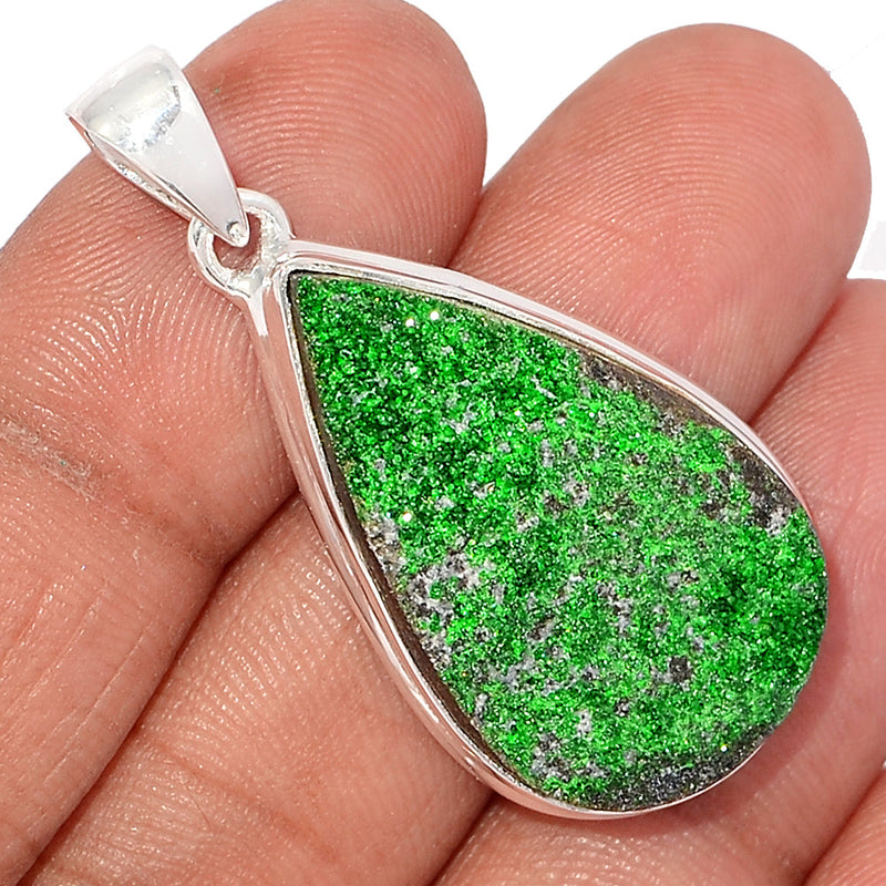 1.7" Uvarovite Green Garnet Pendants - UGGP222