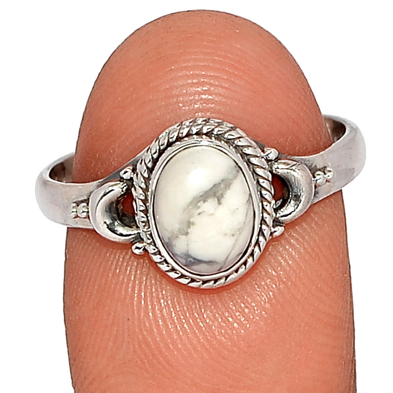 Small Filigree - White Howlite Ring - WHOR665