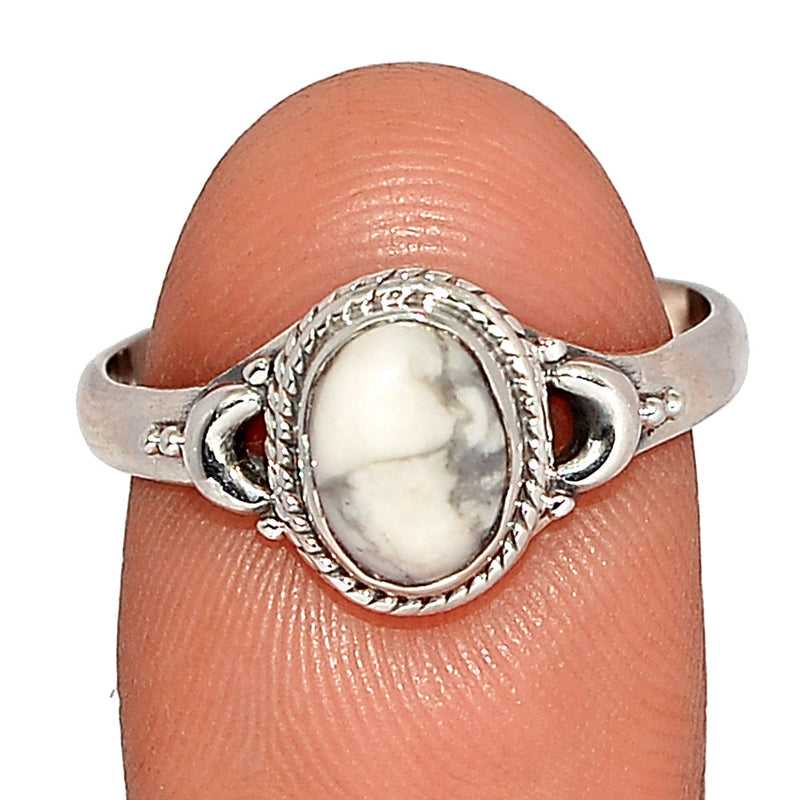 Small Filigree - White Howlite Ring - WHOR678