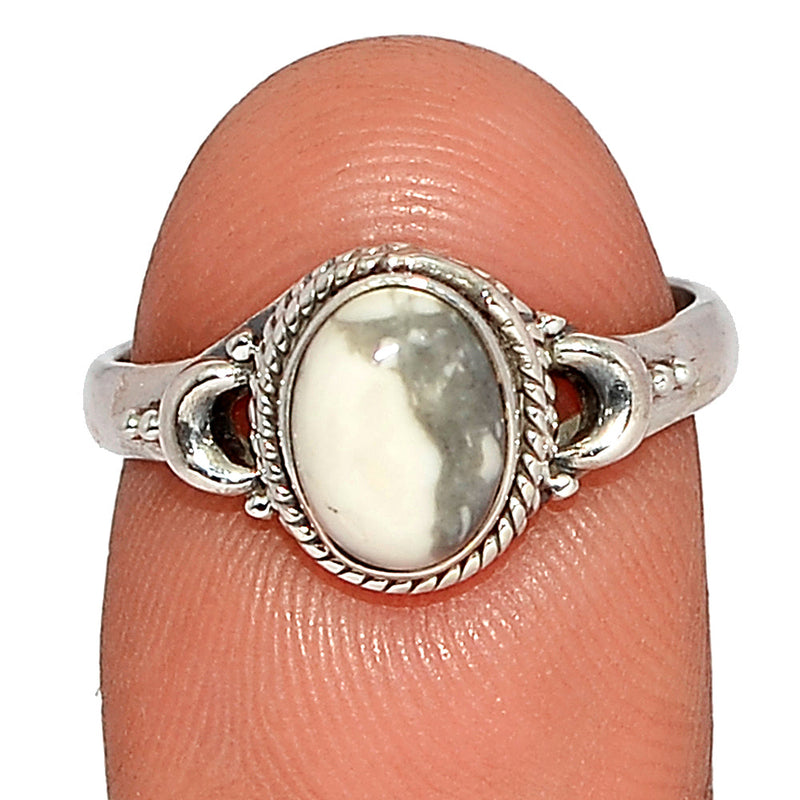 Small Filigree - White Howlite Ring - WHOR679